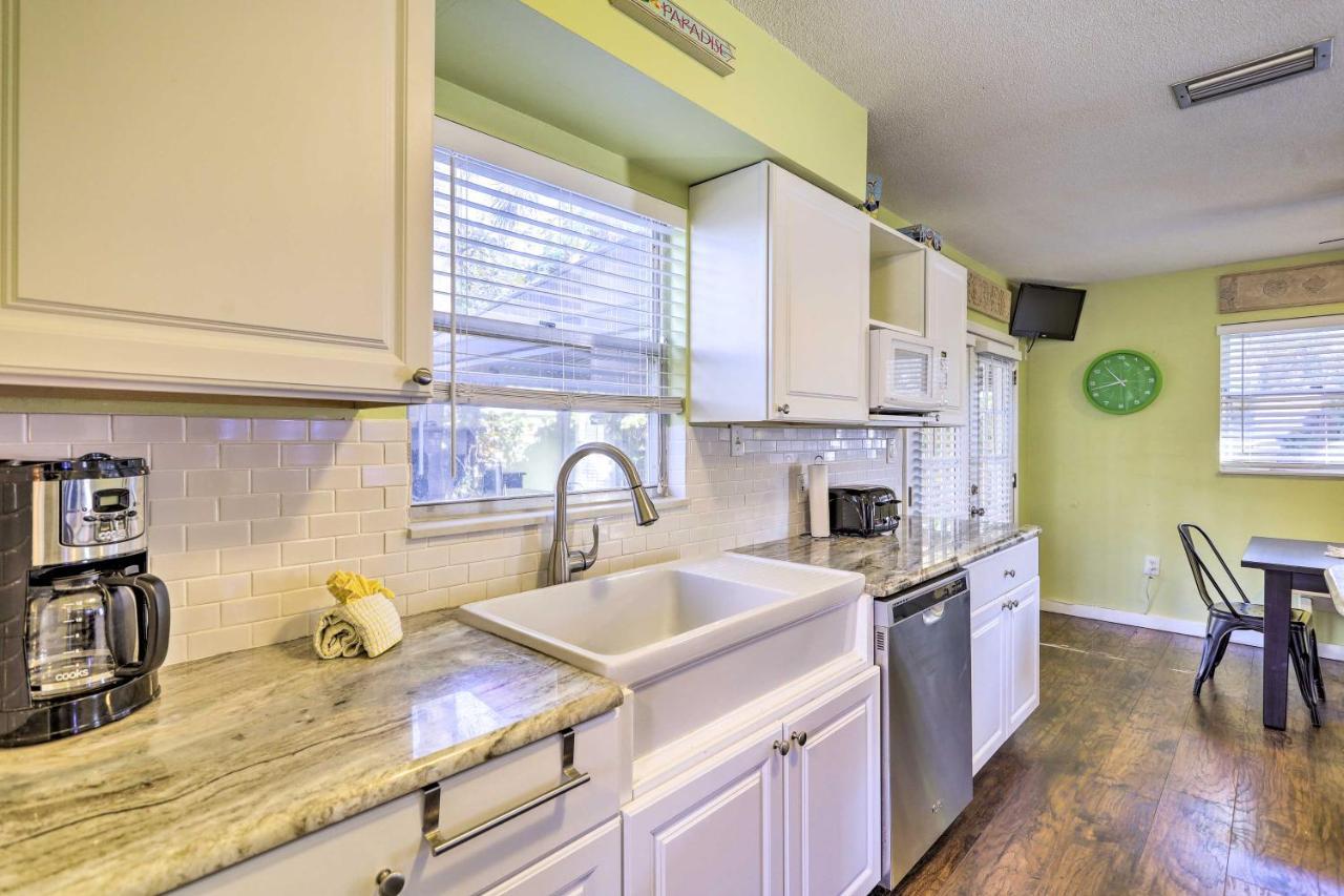 Cape Canaveral Cottage With Hot Tub Walk To Beach 外观 照片